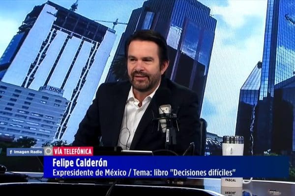 Felipe Calderón presenta su segundo libro Decisiones difíciles - Imagen Radio