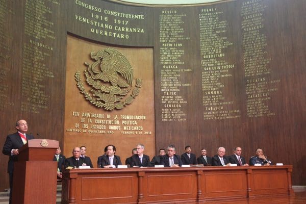 QUERETARO QUERETAR A 5 NDE FEBRERO DEL 2012. EL PRESIDENTE DE LOS ESTADOS UNIDOS MEXICANOS, LIC FELIPE CALDERON HINOJOSA, DURANTE LA CEREMONIA CONMEMORATIVA DEL XCV ANIVERSARIO DE LA PROMULGACION DE LA CONSTITUCION POLITICA DE LOS ESTADOS UNIDOS MEXICANOS. FOTO: ALFREDO GUERRERO